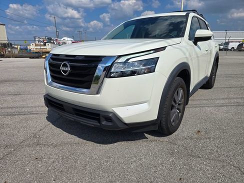 Used 2022 Nissan Pathfinder SV AWD/4WD image 7