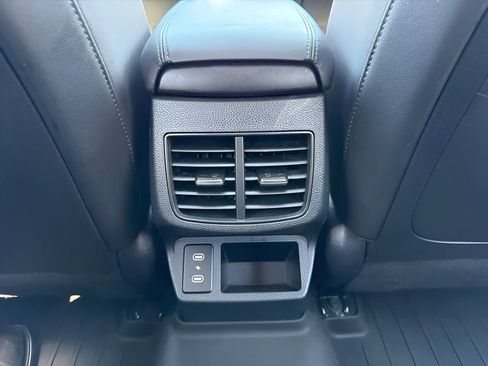 Used 2024 Kia Seltos EX AWD/4WD image 22