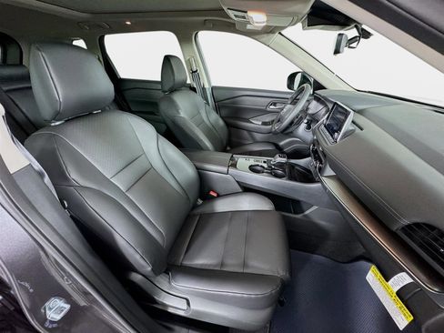 New 2026 Nissan Rogue SV FWD image 28
