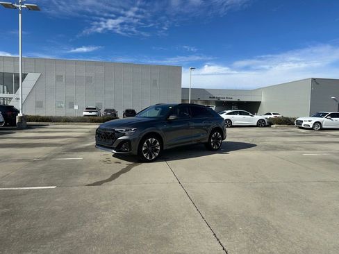 New 2026 Audi Q8 Premium Plus image 1