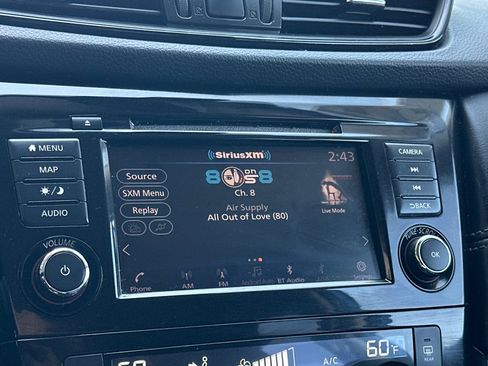 Used 2018 Nissan Rogue SL FWD image 18
