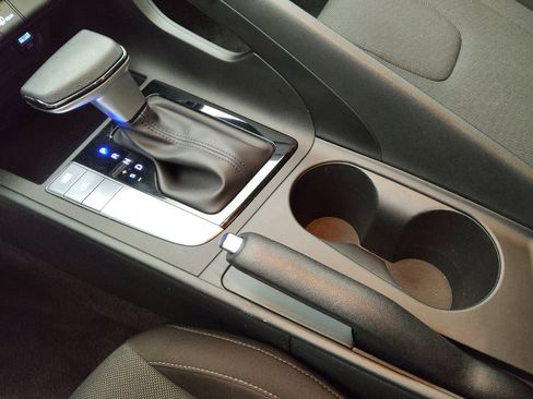 Used 2023 Hyundai Elantra SE image 26