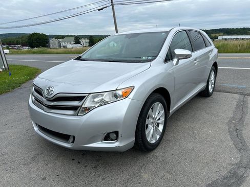 Used 2014 Toyota Venza LE AWD/4WD image 4