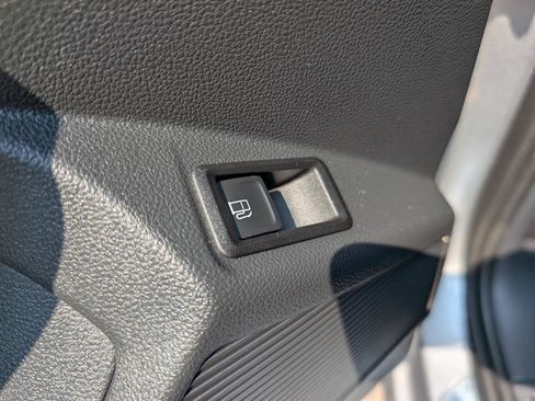 Certified 2024 Volkswagen Taos SE w/ Panoramic Sunroof Package image 28