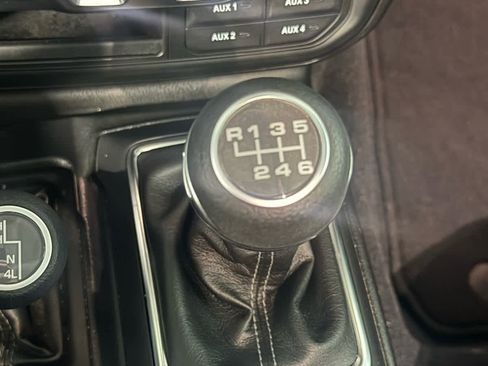 Used 2024 Jeep Wrangler Unlimited Sport image 26