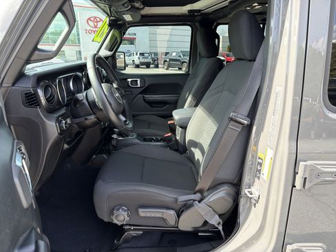 Used 2020 Jeep Wrangler Unlimited Sport image 19