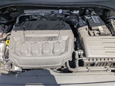 Used 2023 Volkswagen Tiguan SE AWD/4WD image 36