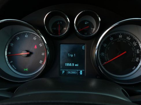 Used 2011 Buick Regal CXL w/ RL3 Preferred Equipment Group image 21