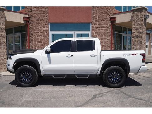 Used 2023 Nissan Frontier PRO-4X w/ Pro Convenience Package AWD/4WD image 6