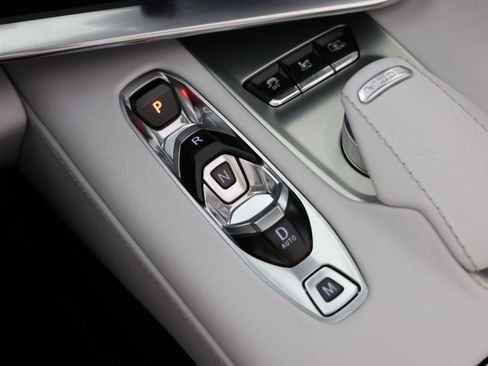 Used 2025 Chevrolet Corvette Stingray Premium Conv w/ Z51 Performance Package RWD image 6