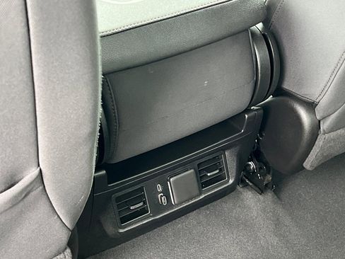 Used 2025 Chevrolet Silverado 1500 LT AWD/4WD image 40