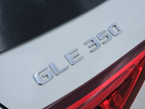 Certified 2022 Mercedes-Benz GLE 350 image 13