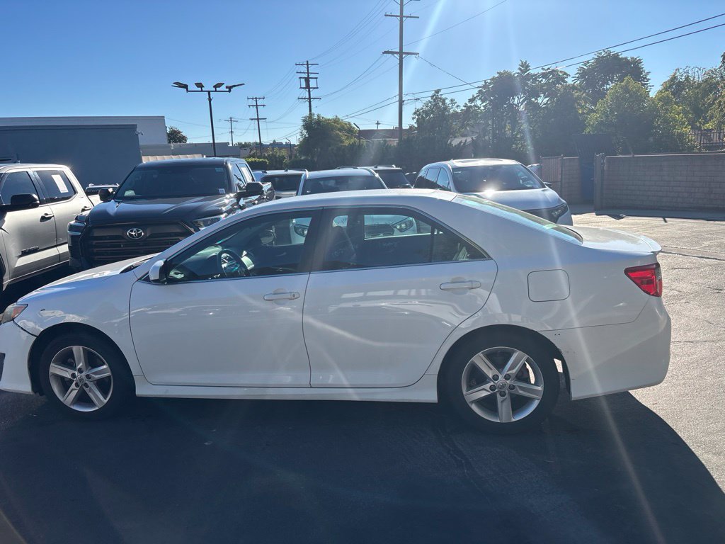 Used 2014 Toyota Camry SE FWD image 7
