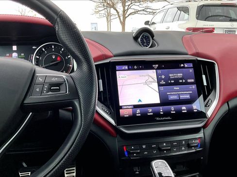 Used 2022 Maserati Ghibli Modena image 7