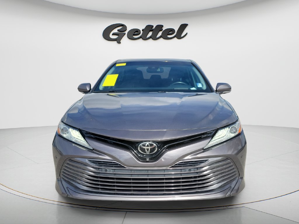 Used 2018 Toyota Camry XLE w/ Audio Package FWD image 2