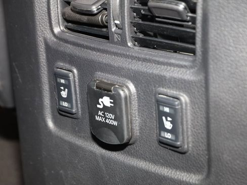 Used 2018 Nissan Titan Platinum Reserve w/ Platinum Utility Package AWD/4WD image 15