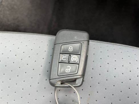 Used 2025 Volkswagen Jetta SE image 23