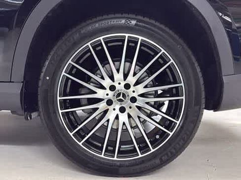 Used 2026 Mercedes-Benz GLC 300 4MATIC image 12