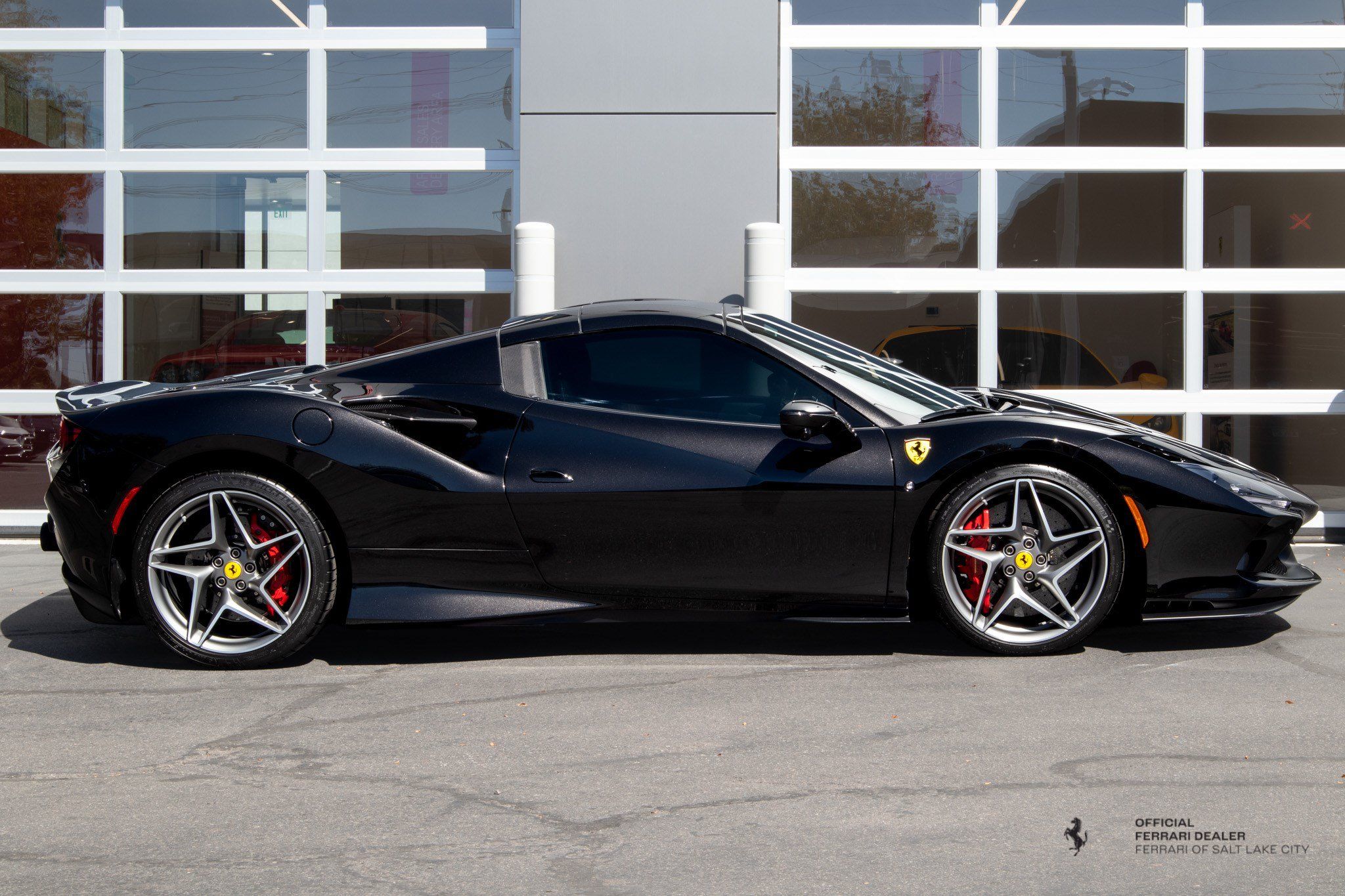 Used 2022 Ferrari F8 Tributo RWD image 8