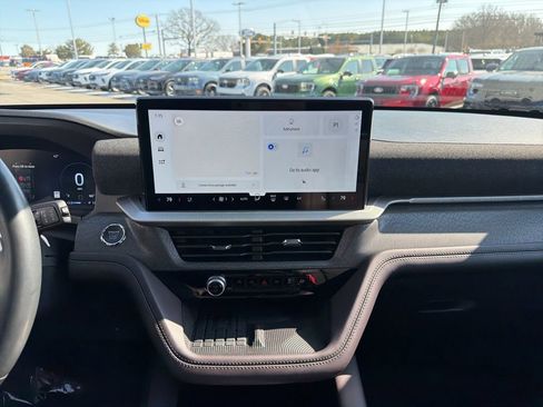 Certified 2025 Ford Explorer Platinum w/ Ultimate Package image 29