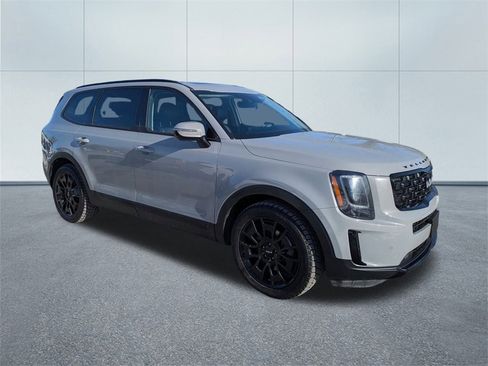 Used 2022 Kia Telluride SX w/ SX Prestige Package image 1