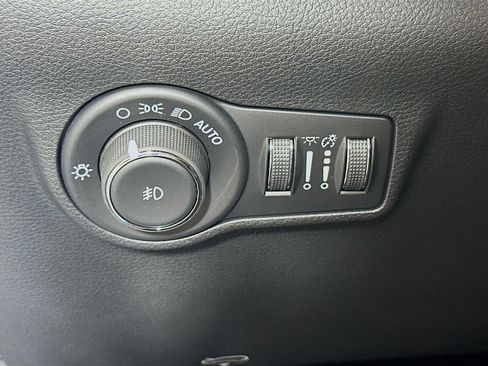 New 2026 Jeep Compass Latitude AWD/4WD image 10