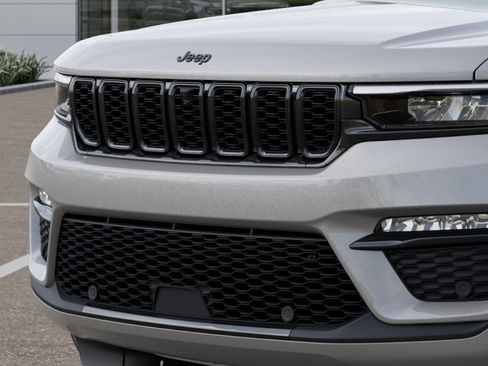 New 2025 Jeep Grand Cherokee Limited w/ Luxury Tech Group II image 22