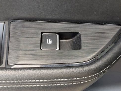 Used 2021 Nissan Rogue SL image 29