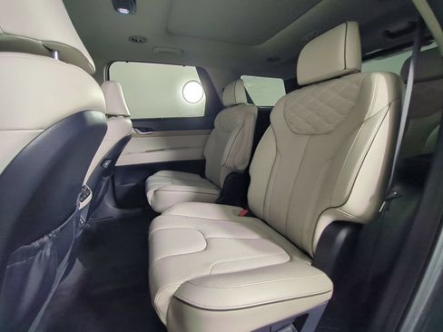 Used 2021 Hyundai Palisade Limited w/ Cargo Package FWD image 17