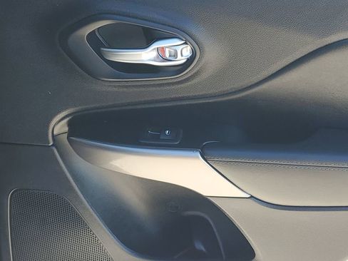 Used 2020 Jeep Cherokee Limited w/ Trailer Tow Group image 47