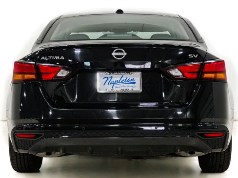 Used 2024 Nissan Altima 2.5 SV image 7