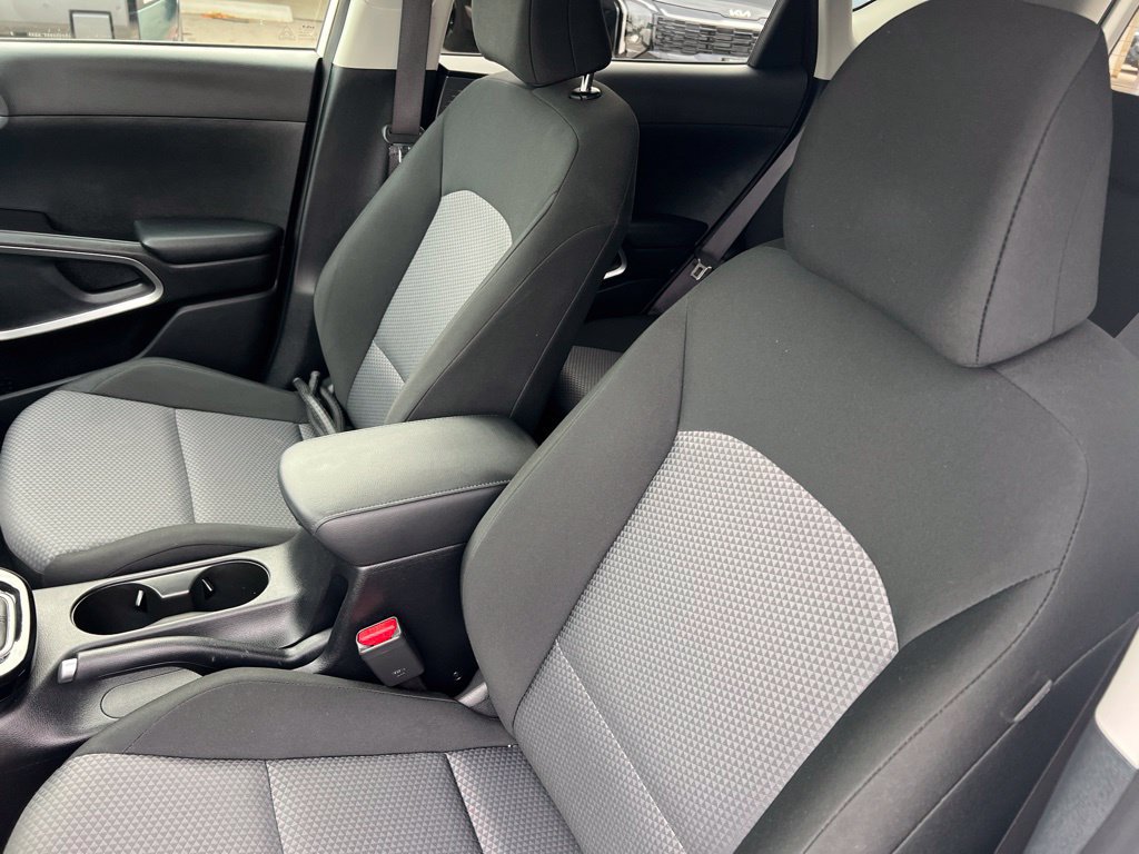 Certified 2023 Kia Soul S FWD image 5