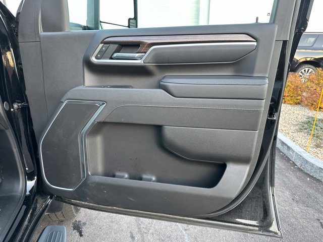 Used 2025 Chevrolet Silverado 2500 LT AWD/4WD image 11