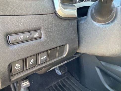 Used 2018 Nissan Murano SL w/ Moonroof Package image 17