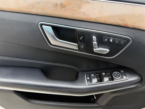 Used 2014 Mercedes-Benz E 350 Sedan image 23