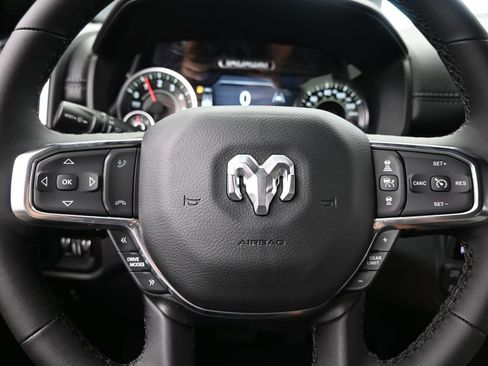 Used 2025 RAM 1500 Laramie image 27