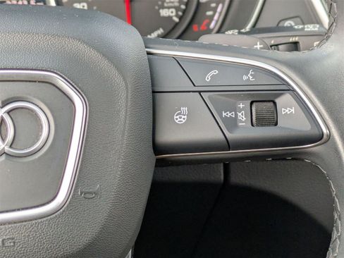 Used 2022 Audi Q5 2.0T Premium w/ Convenience Package image 11