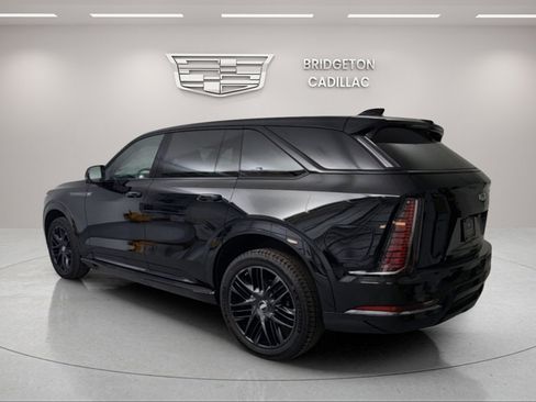 New 2025 Cadillac Escalade IQ Sport 2 w/ LPO, ONYX Package image 5