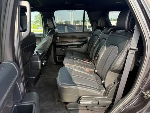 Used 2019 Ford Expedition Limited w/ Driver Assistance Package AWD/4WD image 17