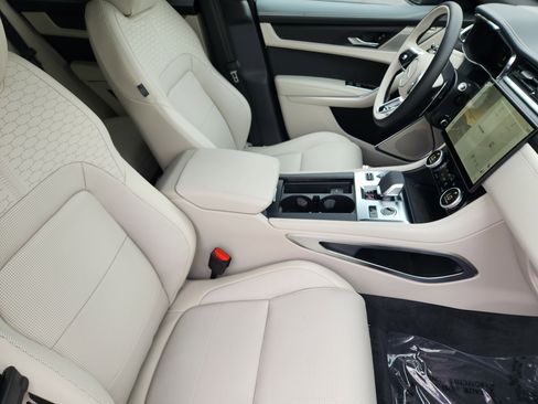 New 2026 Jaguar F-PACE R-Dynamic S image 24