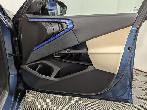 Used 2025 BMW X3 M50 w/ Premium Package image 38