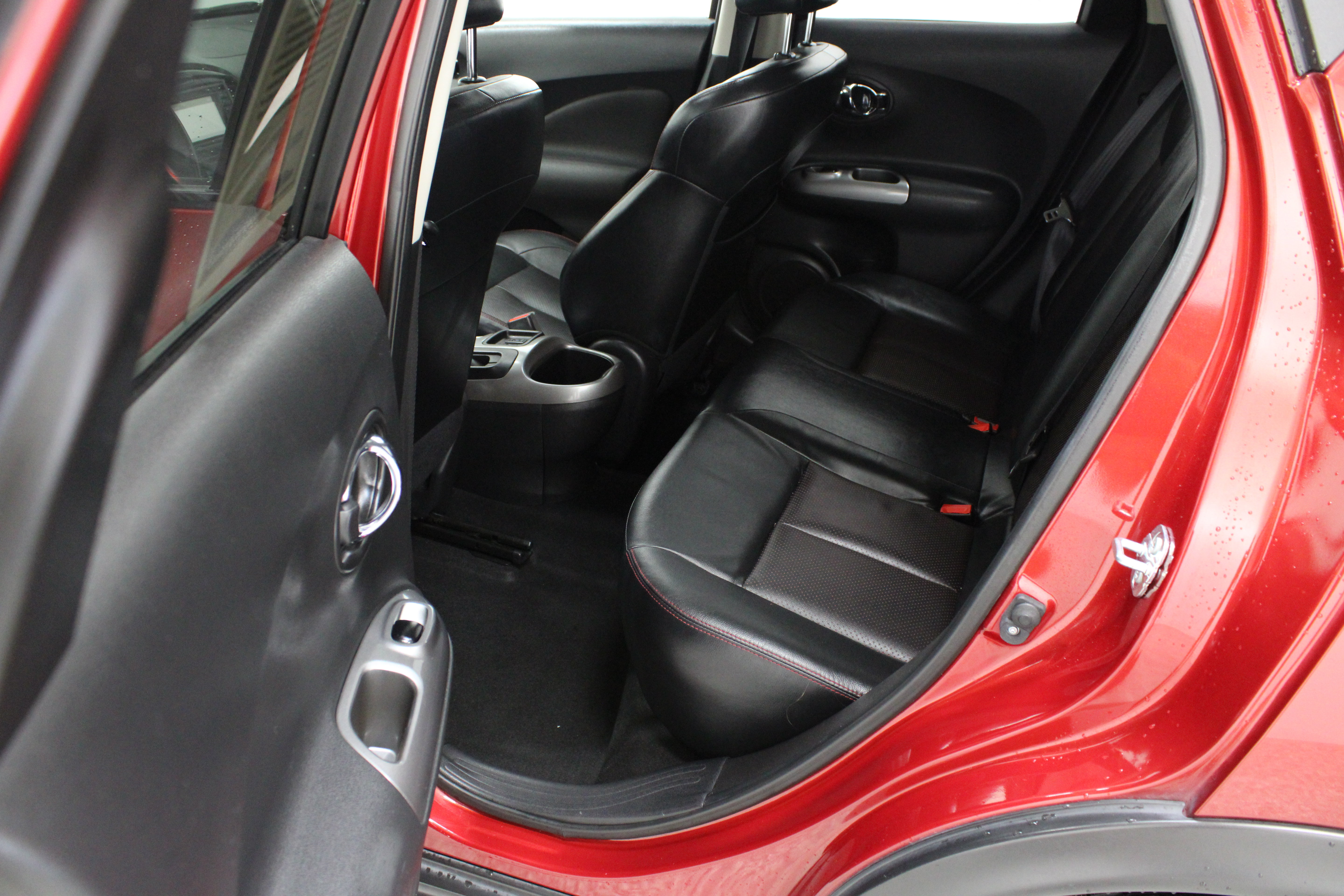 Used 2016 Nissan Juke SL FWD image 30
