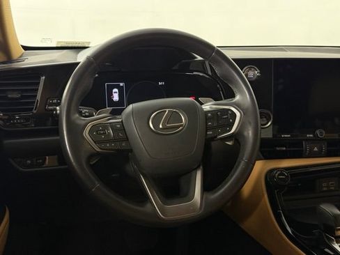 Used 2023 Lexus NX 250 FWD w/ Towing Package (2000 Lbs) image 26