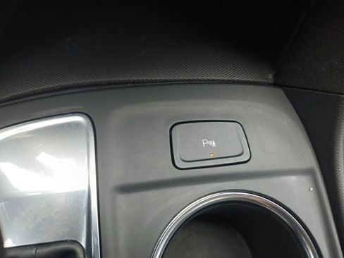 Used 2024 Chevrolet Equinox LT FWD image 20