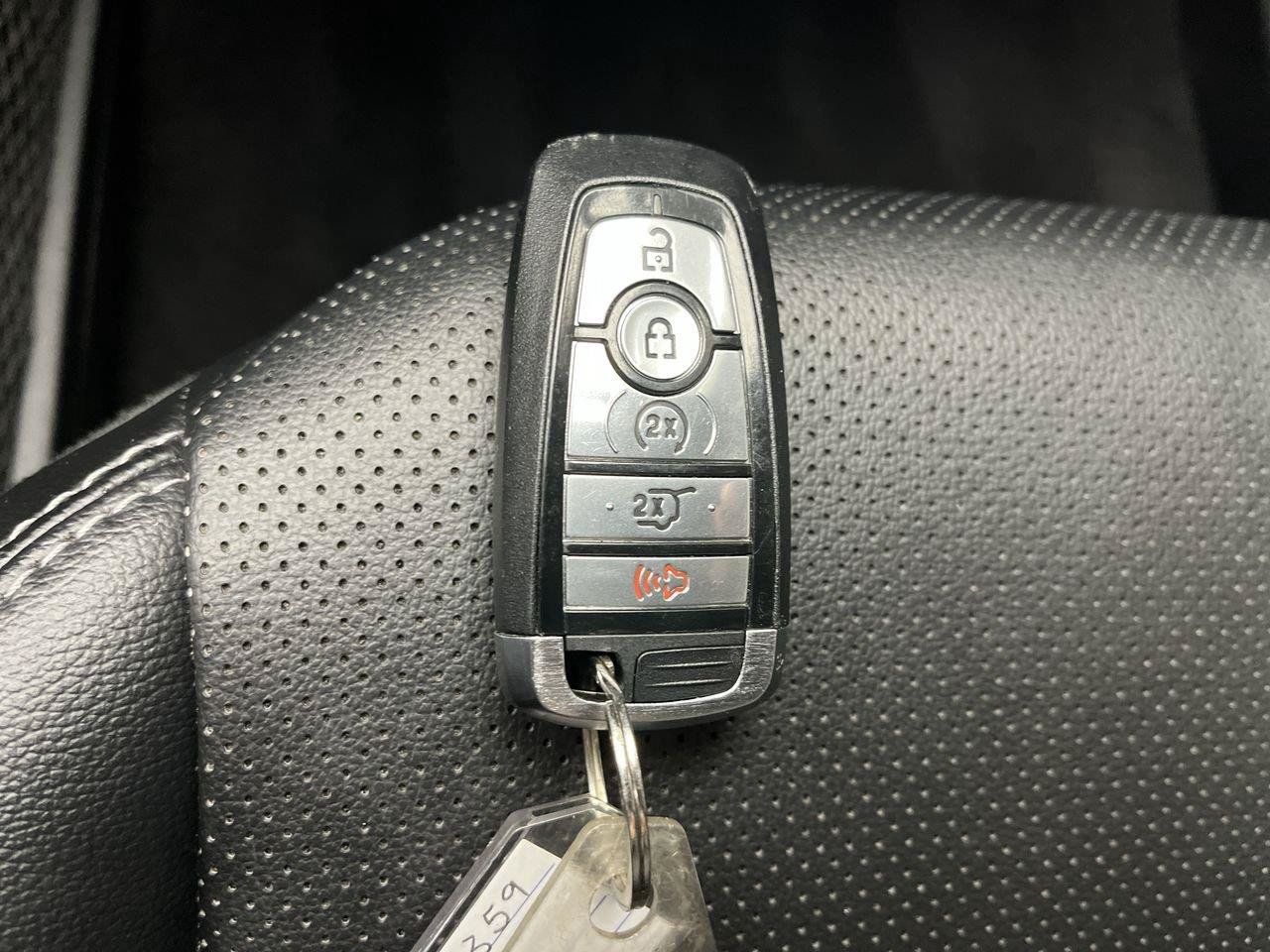 Used 2022 Ford Escape SEL w/ Technology Package AWD/4WD image 27