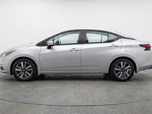 Used 2025 Nissan Versa SV FWD image 5