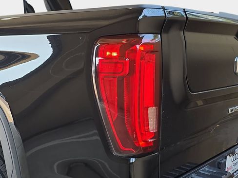 Used 2023 GMC Sierra 1500 Denali w/ Denali Reserve Package AWD/4WD image 34