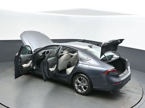 Used 2024 Honda Accord EX image 2