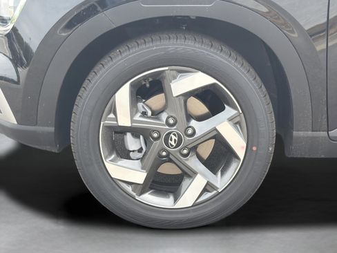 New 2026 Hyundai Venue SEL FWD image 31