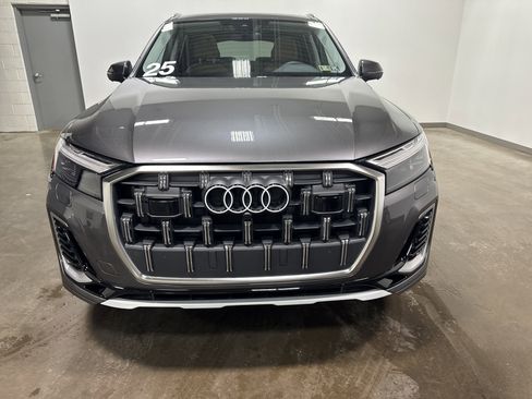 Used 2025 Audi Q7 3.0T Premium Plus image 7